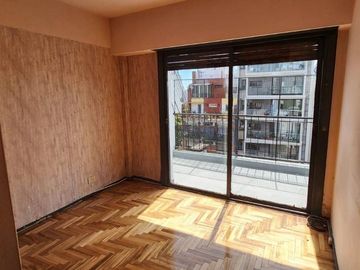 VENTA DEPARTAMENTO 4 AMBIENTES FLORES
