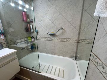 VENTA CASA 4 AMBIENTES VILLA LUZURIAGA