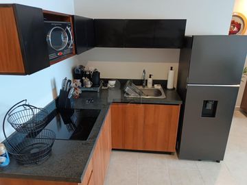 Departamento completamente amueblado 2 recámaras 2 baños Zona Av. Nader, Cancún