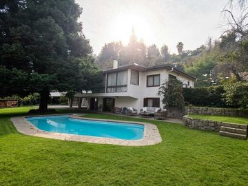 Casa en arriendo  en LO BARNECHEA