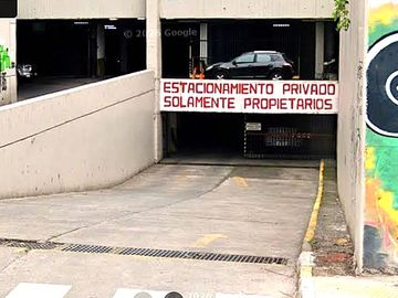 Estacionamiento en arriendo  en SANTIAGO