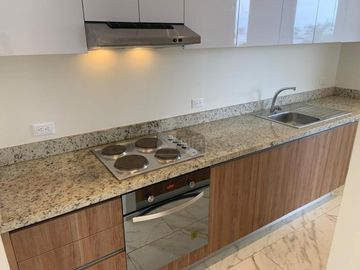 Departamento en Renta 2 recs, 2 baños Residencial Arbolada, Av. Huayacán, Cancún