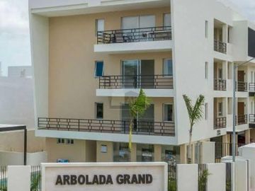 Departamento en Renta 2 recs, 2 baños Residencial Arbolada, Av. Huayacán, Cancún
