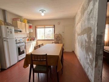 Propiedad ubicada  en Barrio Los Pinos - Calle Los Pinos al 100