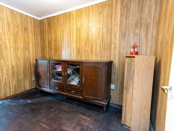 DOS CASAS EN UNA - A MTS DE AV LOPEZ Y PLANES