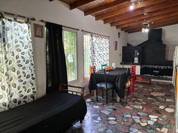 Casa en venta 6 amb + 2 Locales en Hurlingham