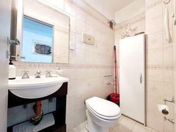 Venta Departamento 4 ambientes, balcon. Floresta