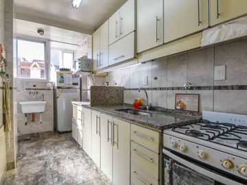 Venta Departamento 3 Ambientes dependencia Flores