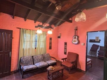 VENTA CASA 4 AMB PILETA, MORENO A 50M DE ACC OESTE