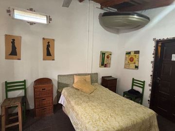 VENTA CASA 4 AMB PILETA, MORENO A 50M DE ACC OESTE