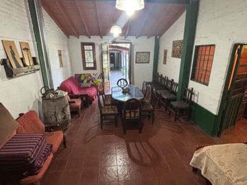 VENTA CASA 4 AMB PILETA, MORENO A 50M DE ACC OESTE