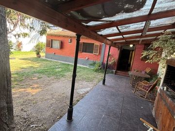 VENTA CASA 4 AMB PILETA, MORENO A 50M DE ACC OESTE