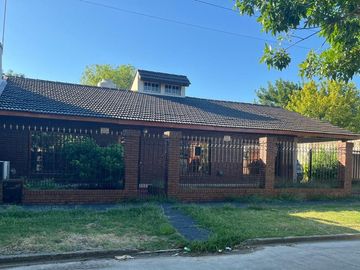 VENTA CASA 5 AMB 650 M2 VILLA TESEI HURLINGHAM