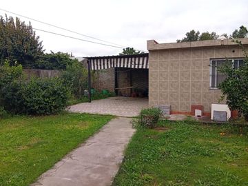CASA EN VENTA FISHERTON CON JARDIN 5 DORMITORIOS