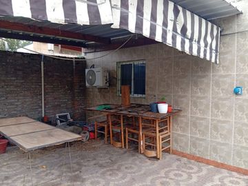CASA EN VENTA FISHERTON CON JARDIN 5 DORMITORIOS