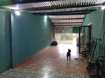 CASA EN VENTA FISHERTON CON JARDIN 5 DORMITORIOS