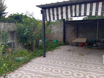 CASA EN VENTA FISHERTON CON JARDIN 5 DORMITORIOS