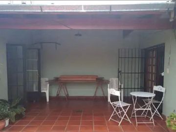 CASA EN VENTA 2 DORMITORIOS LA FLORIDA