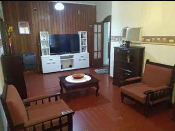 CASA EN VENTA 2 DORMITORIOS LA FLORIDA