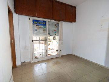 CASA 4 DORMITORIOS VENTA LA FLORIDA CON COCHERA