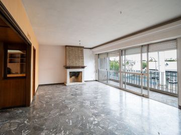 Departamento 2 dormitorios Piso exclusivo Escalera