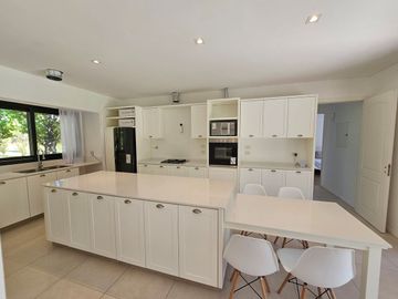 CASA VENTA Exaltación de la Cruz 5 amb A ESTRENAR