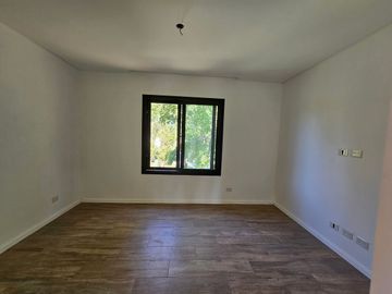 CASA VENTA Exaltación de la Cruz 5 amb A ESTRENAR