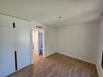 CASA VENTA Exaltación de la Cruz 5 amb A ESTRENAR