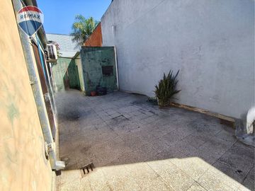 Venta casa 4 amb Villa Lynch con patio y cochera