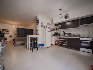 PH EN VENTA VILLA BALLESTER 2 AMBIENTES- TERRAZA