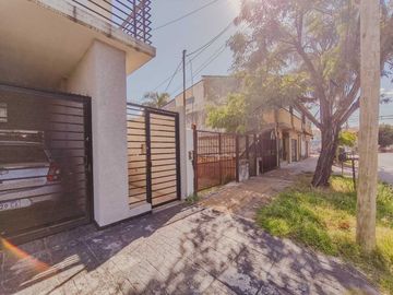 PH EN VENTA VILLA BALLESTER 2 AMBIENTES- TERRAZA