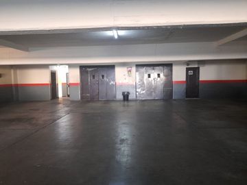 COCHERA VENTA URIBURU Y CORRIENTES