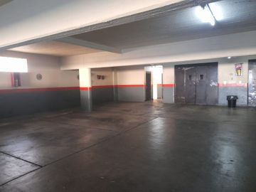 COCHERA VENTA URIBURU Y CORRIENTES
