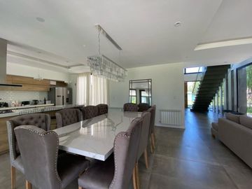 Casa en Venta en Miralagos