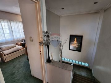 Venta Casa 5 amb c/ cochera en Bernal Centro