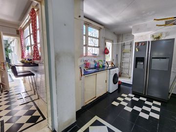 Venta Casa 5 amb c/ cochera en Bernal Centro