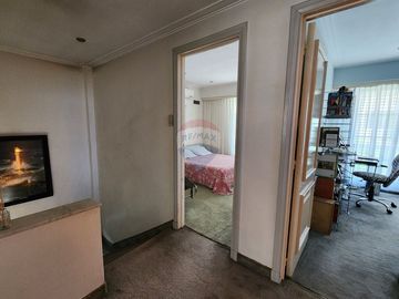 Venta Casa 5 amb c/ cochera en Bernal Centro