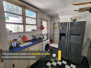 Venta Casa 5 amb c/ cochera en Bernal Centro