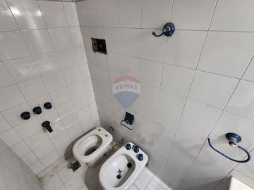 Venta Casa 5 amb c/ cochera en Bernal Centro