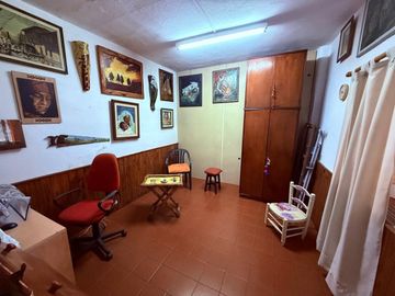 CASA EN VENTA CON PARQUE, PILETA Y COCHERA