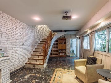 Venta casa en Belgrano/Nuñez con pileta y cochera