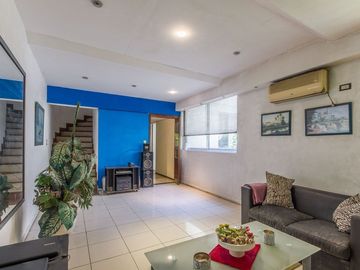 Venta casa en Belgrano/Nuñez con pileta y cochera