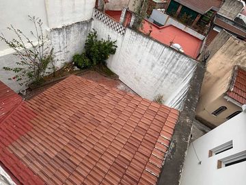EXCELENTE CASA O 2 PH LISTOS P/HABITAR EN FLORES