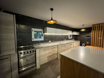 VENTA CASA DE DISEÑO BARRIO SAN MATIAS ESCOBAR