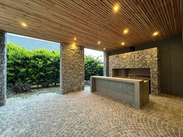 VENTA CASA DE DISEÑO BARRIO SAN MATIAS ESCOBAR