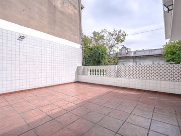 VENTA PH 4 AMBIENTES TERRAZA PROPIA  RECICLADO