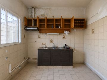 VENTA CASA 3 AMBIENTES LOTE PROPIO PATIO COCHERA!!