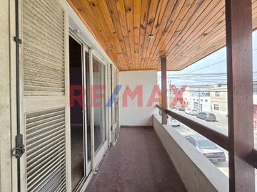 CASA 5 AMB VENTA AVELLANEDA PILETA QUINCHO TIPO PH