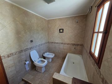 VENTA CASA 5 AMB ITUZAINGO NORTE APTO CREDITO