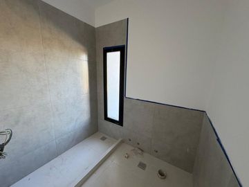 VENTA DUPLEX DOCTA 3 DORMITORIOS,2 EN SUITE Y VEST